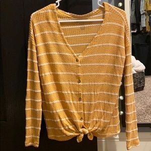 American Eagle Button Up